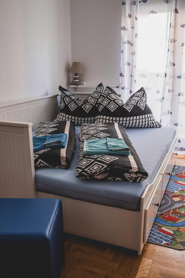 Helles 3 Schlafzimmer Apartment Zwischen Zagreb Zentrum & Natur Exterior foto